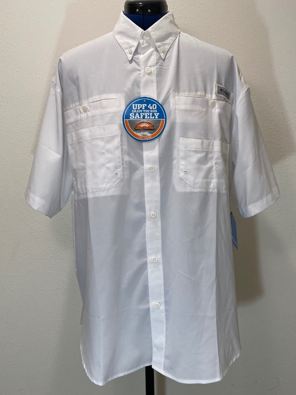 NEW WITH TAGS Columbia Omni-Shade White Shirt - Size: Medium